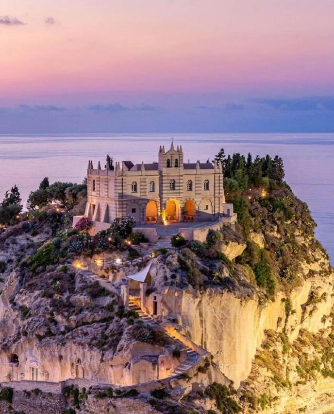 S'O Suites Tropea Bagian luar foto