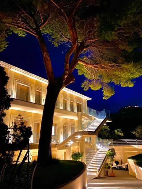 S'O Suites Tropea Bagian luar foto
