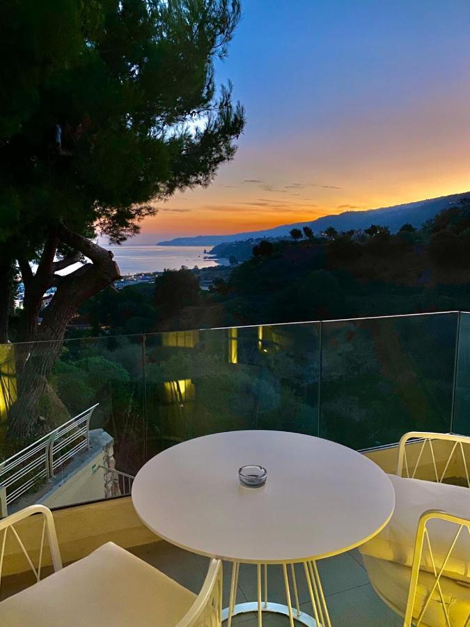 S'O Suites Tropea Bagian luar foto